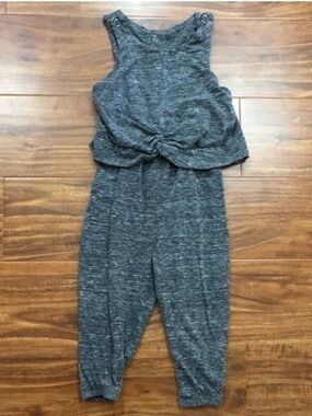3/$25 Afton Street Girls Gray Spacedye Sleeveless Jumpsuit Size 2T Casual Girly